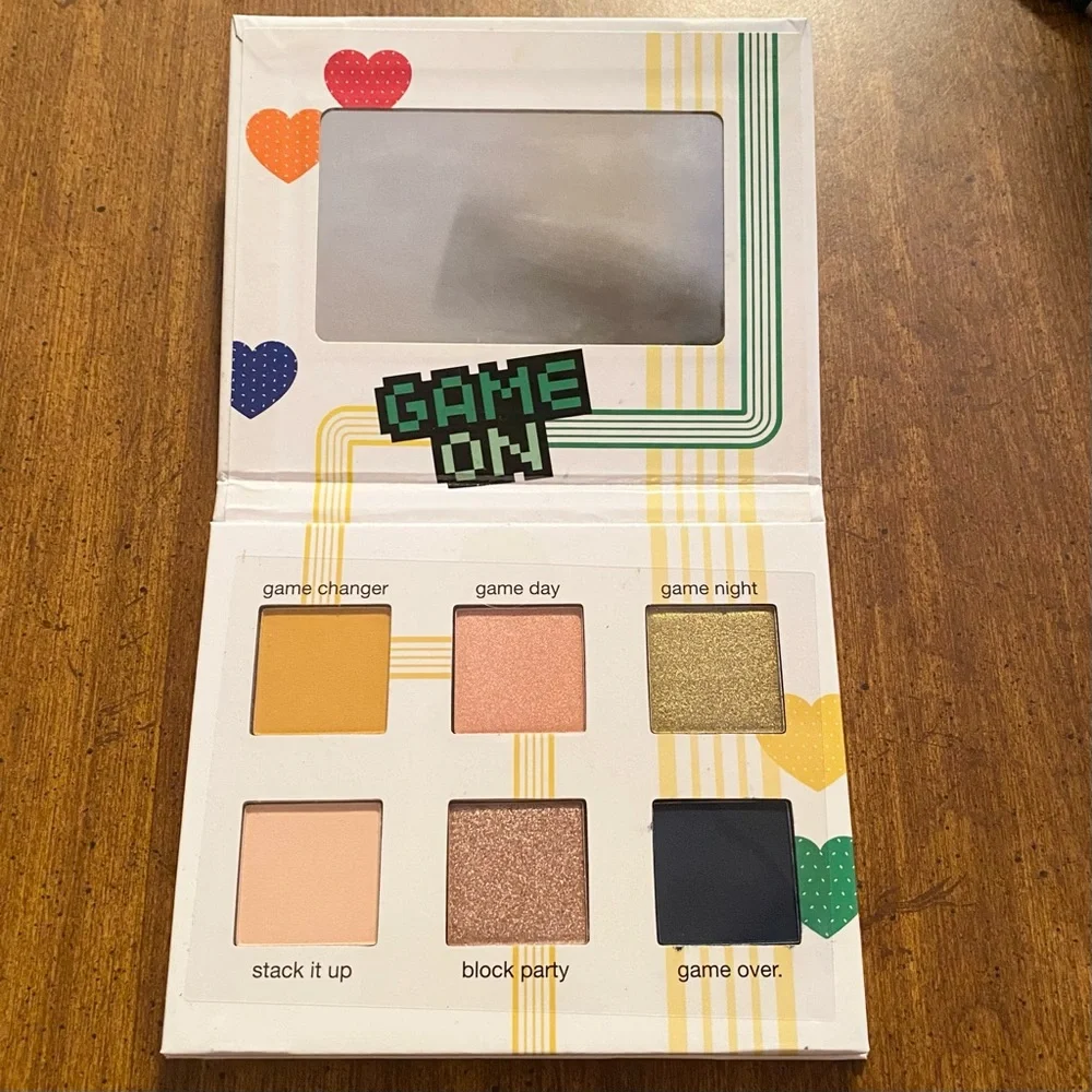 NEW IN BOX - TETRIS™ X IPSY Game On - 6 Eyeshadow Palette